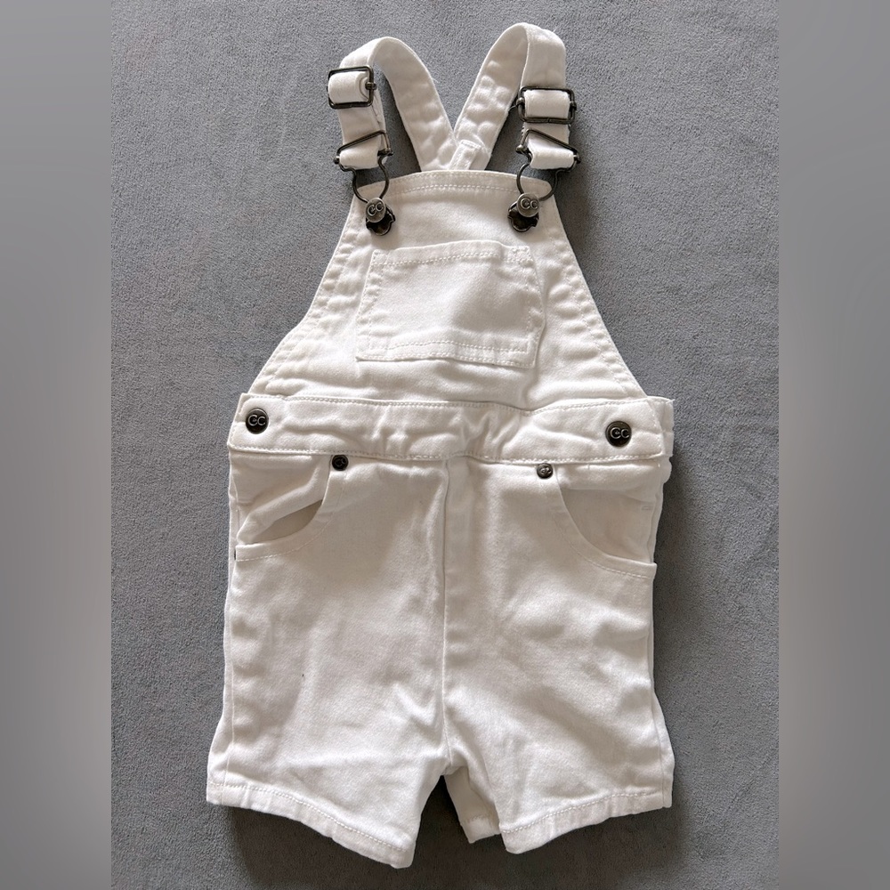 CdeC French brand: Baby shorts overalls in white - perfect for Easter! Size 6m